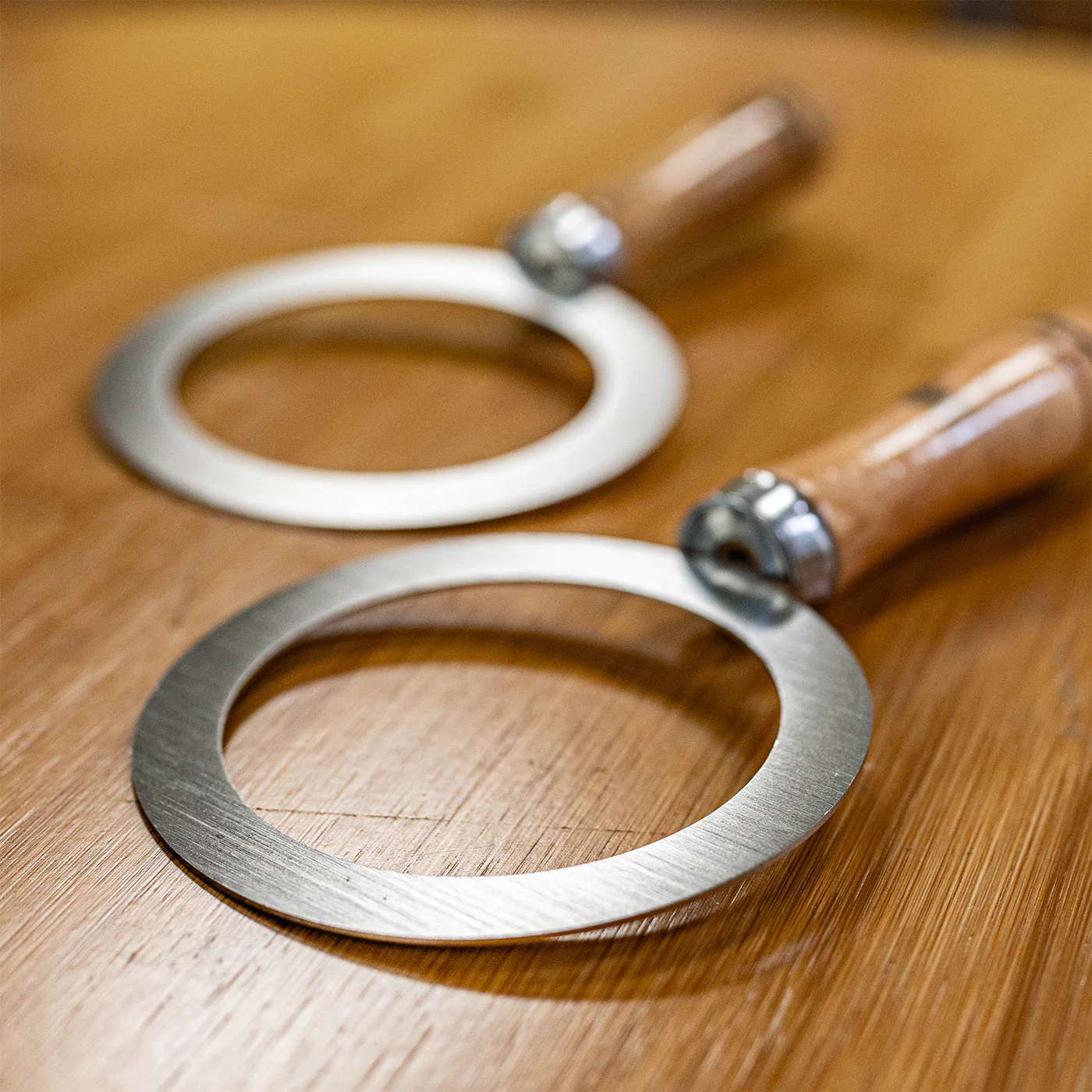 Stainless Steel Baking Ring with Heat Resistant Handles - 98mm - Image 3